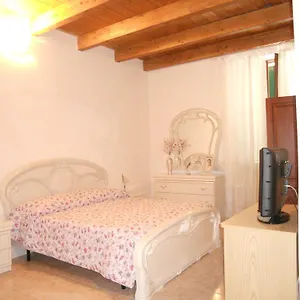 https://guest-house-efisio.hotelsalgherosardinia.com